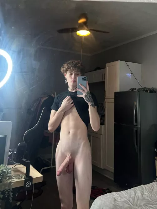 Would you let me shove this in you? 👀😏