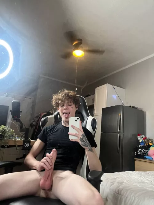 would you take a break from gaming and come play with me?😉😈