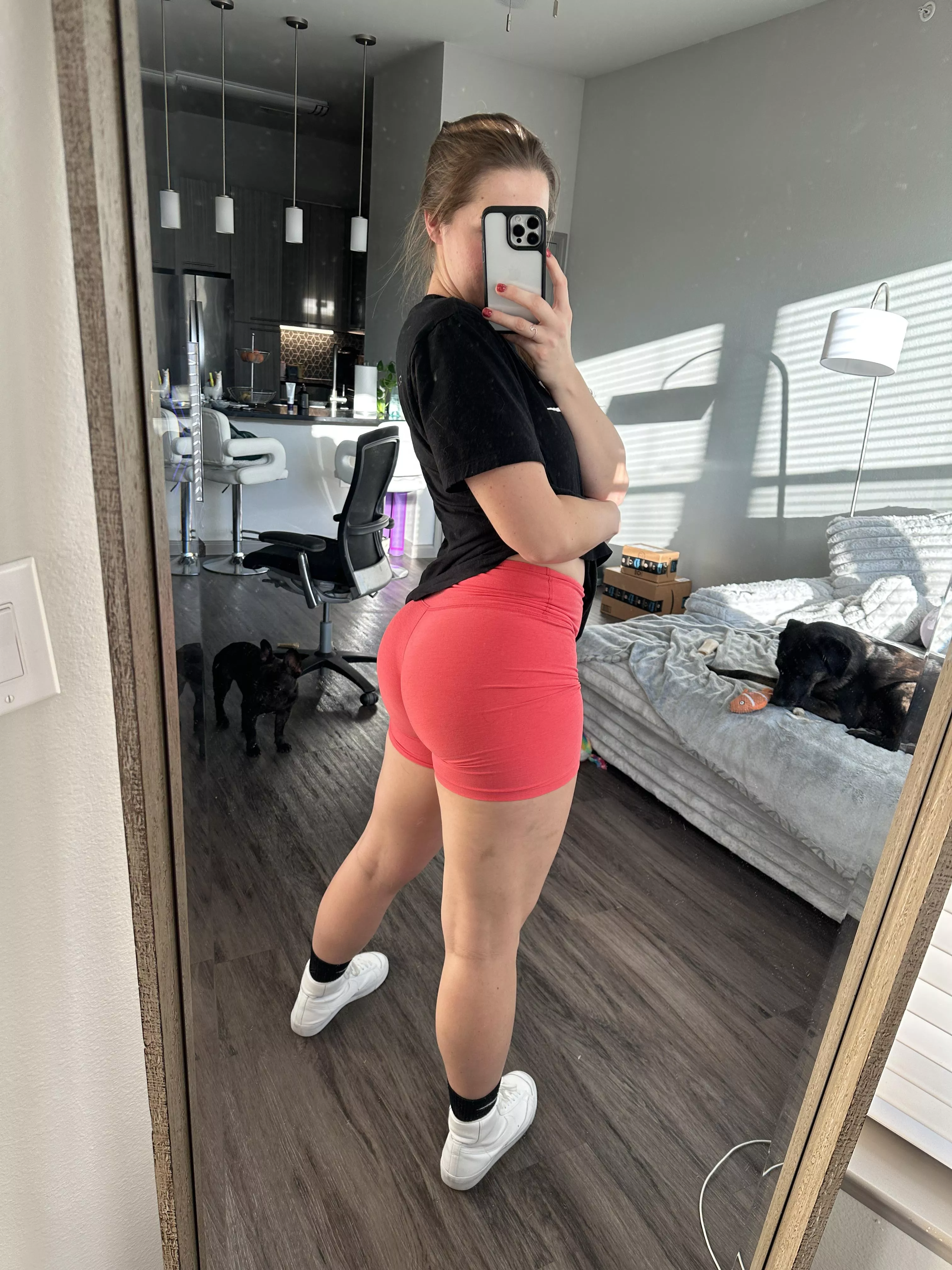 yoga pants are unfair on me