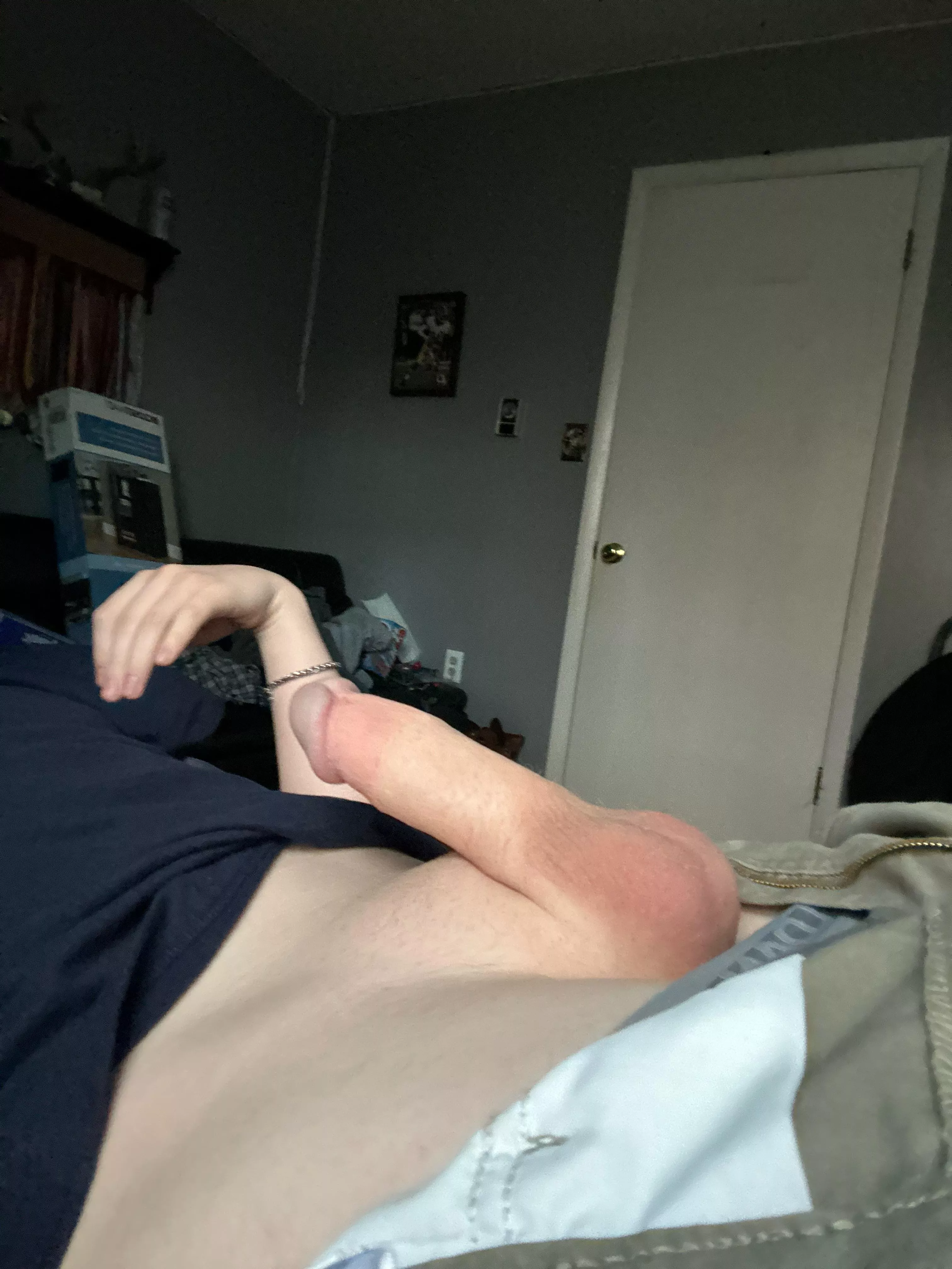 young bi send me some porn to watch. and watch me jerk i show face snap xeny153