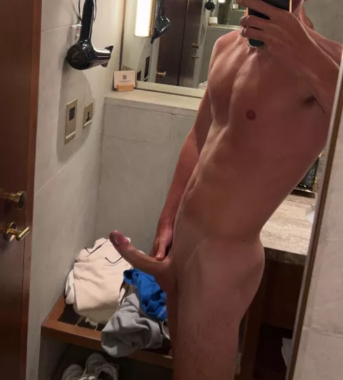 21 skinny/fit hmu @lorenzodongen