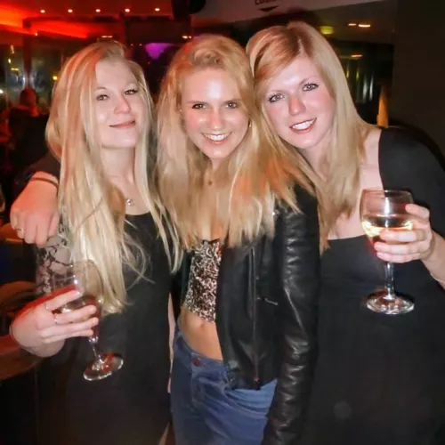 3 British blondes