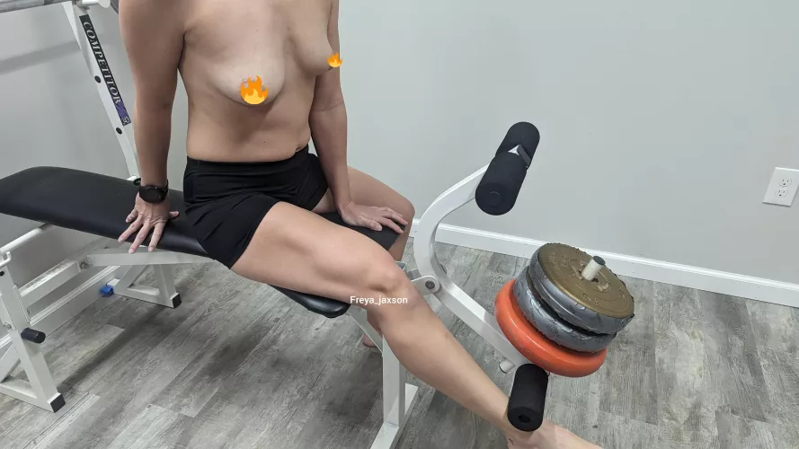 35 [F] - Keeping it tight for you