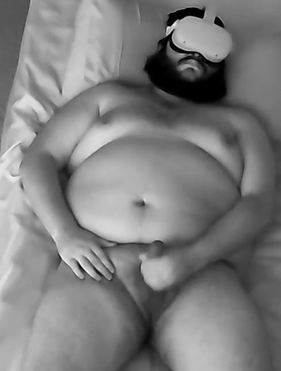 Anyone wanna have some VR fun with me?