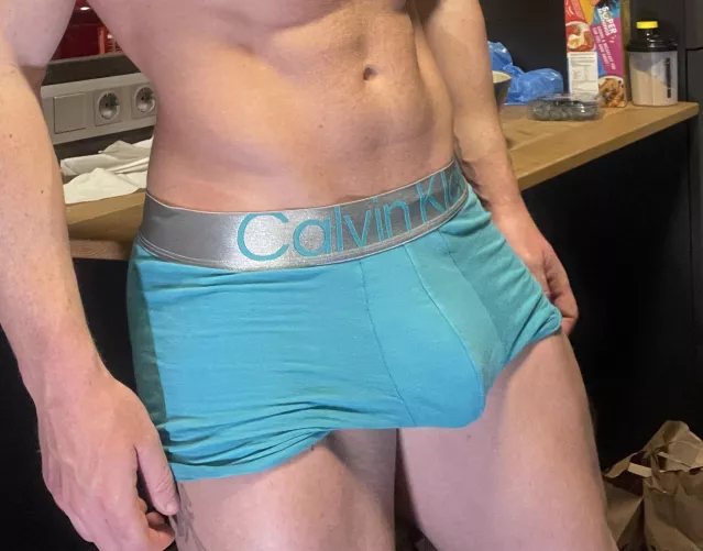 Big boy here, wanna see my snake?