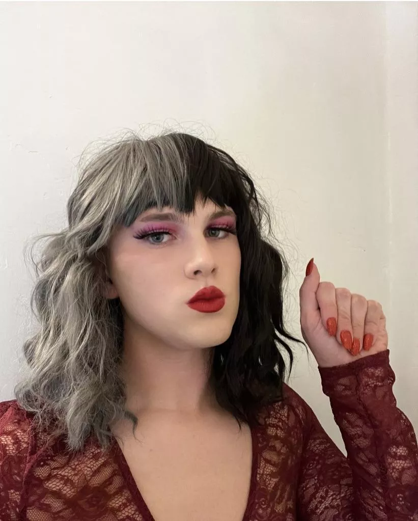 Can you tell my favourite colour?❤️