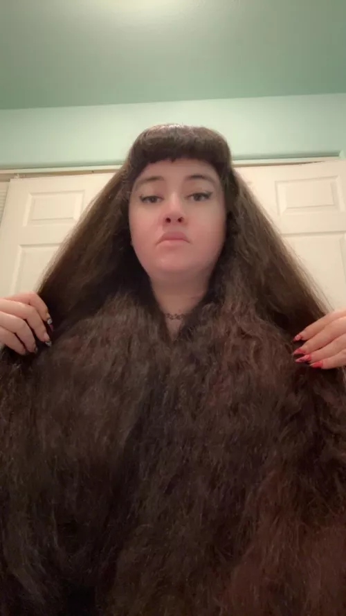 Come with me, under my hair blanket