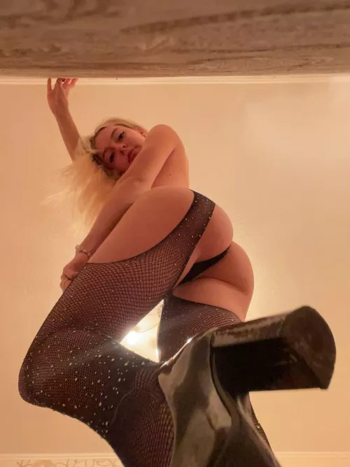 do I look good in a fishnet?