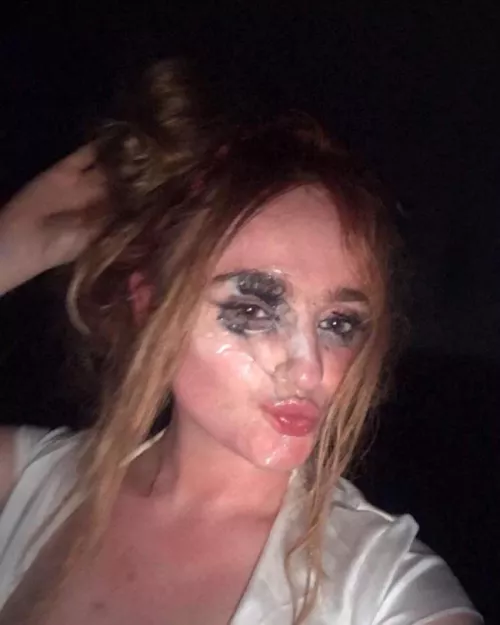 Do u like my makeup ?