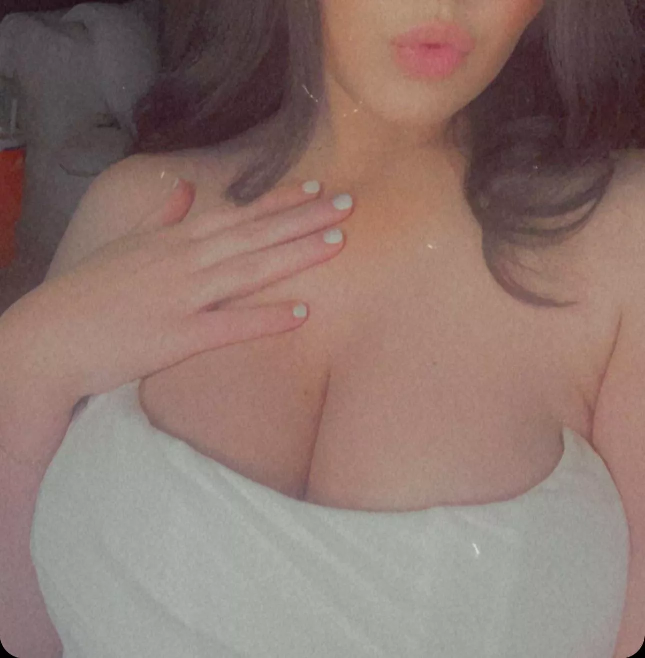 Do you like staring at a married woman’s cleavage? 😇