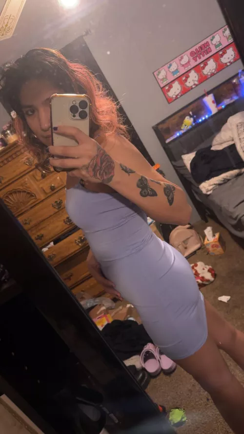 Does anyone think I’m cute 🥺