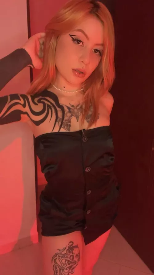 Does my small 18yo body in these get you hard?