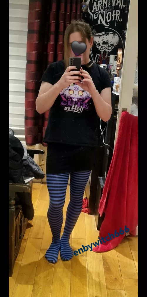 First Post here. Hiii 🖤