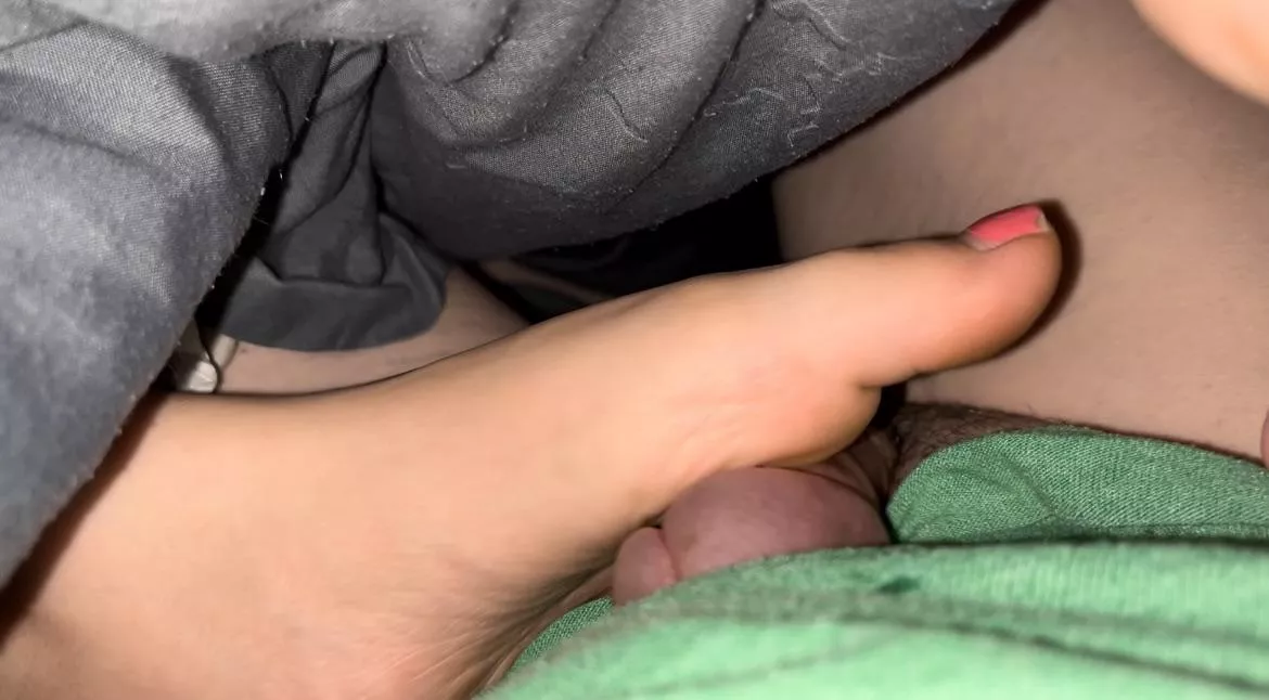 Friends feet feel free to dm me