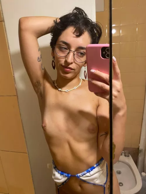 Good morning! time to wet my armpits