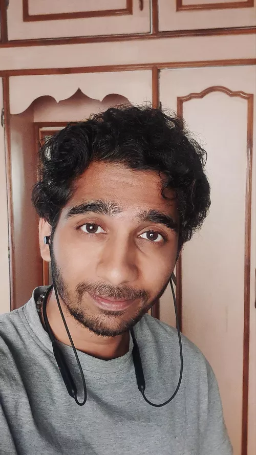 Guess my eye colour?