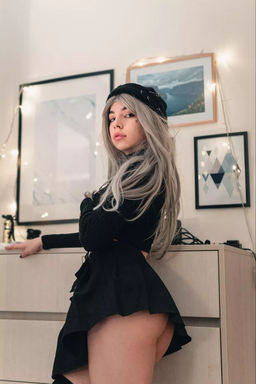 How do you like my skirt?