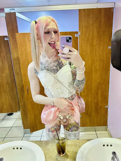 I love going out drinking in chastity because I get sluttier and more desperate for cock as the night goes on 🥵