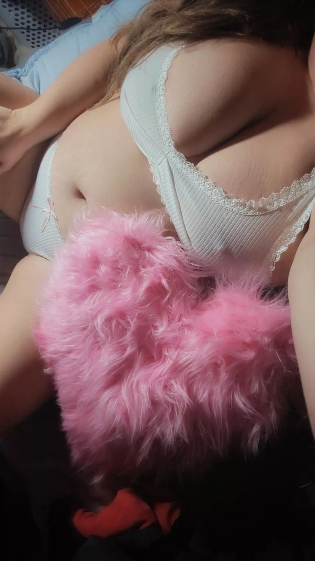 I see you're up late looking for big titties to dream about