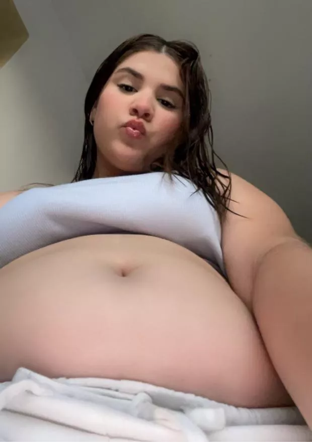 I want to have a really big belly🐷🍟🍔