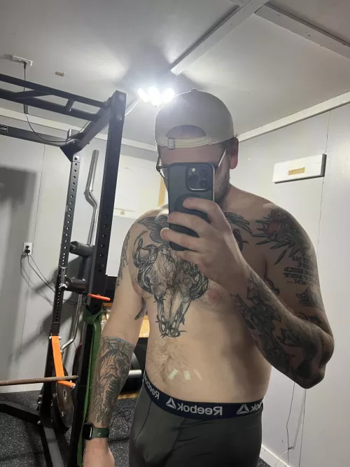 It’s cold out, but 🔥 in this gym