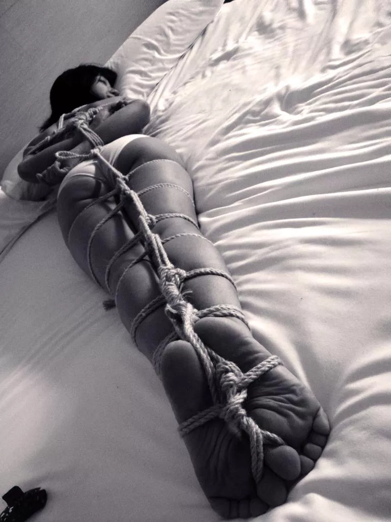 Just Good Bondage with Lots of Rope