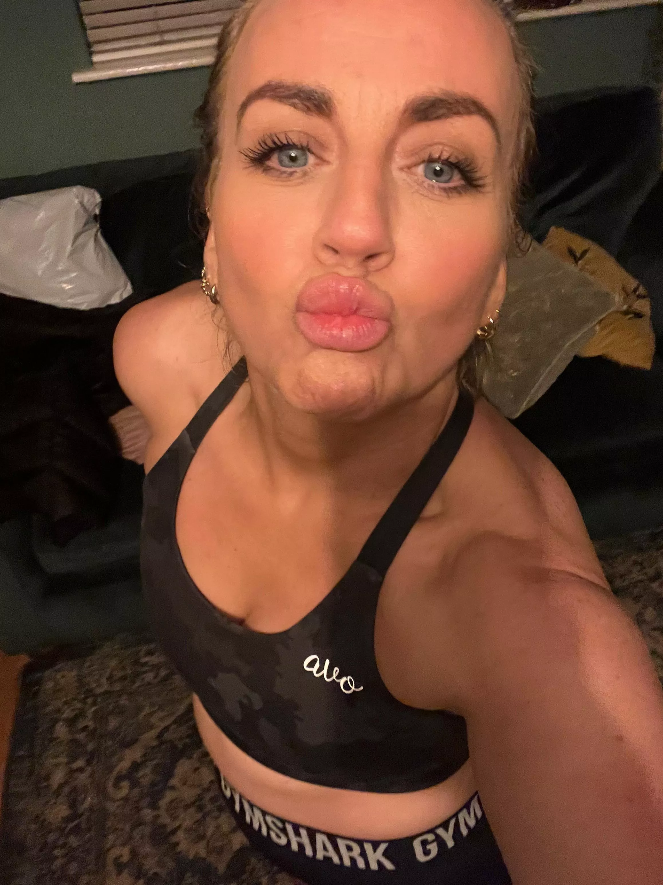 Kisses from a horny 45 year old