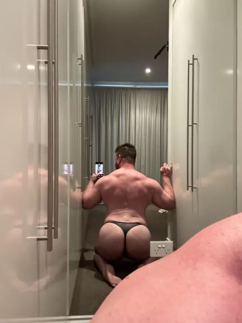 Love wearing a thong to the gy[m]