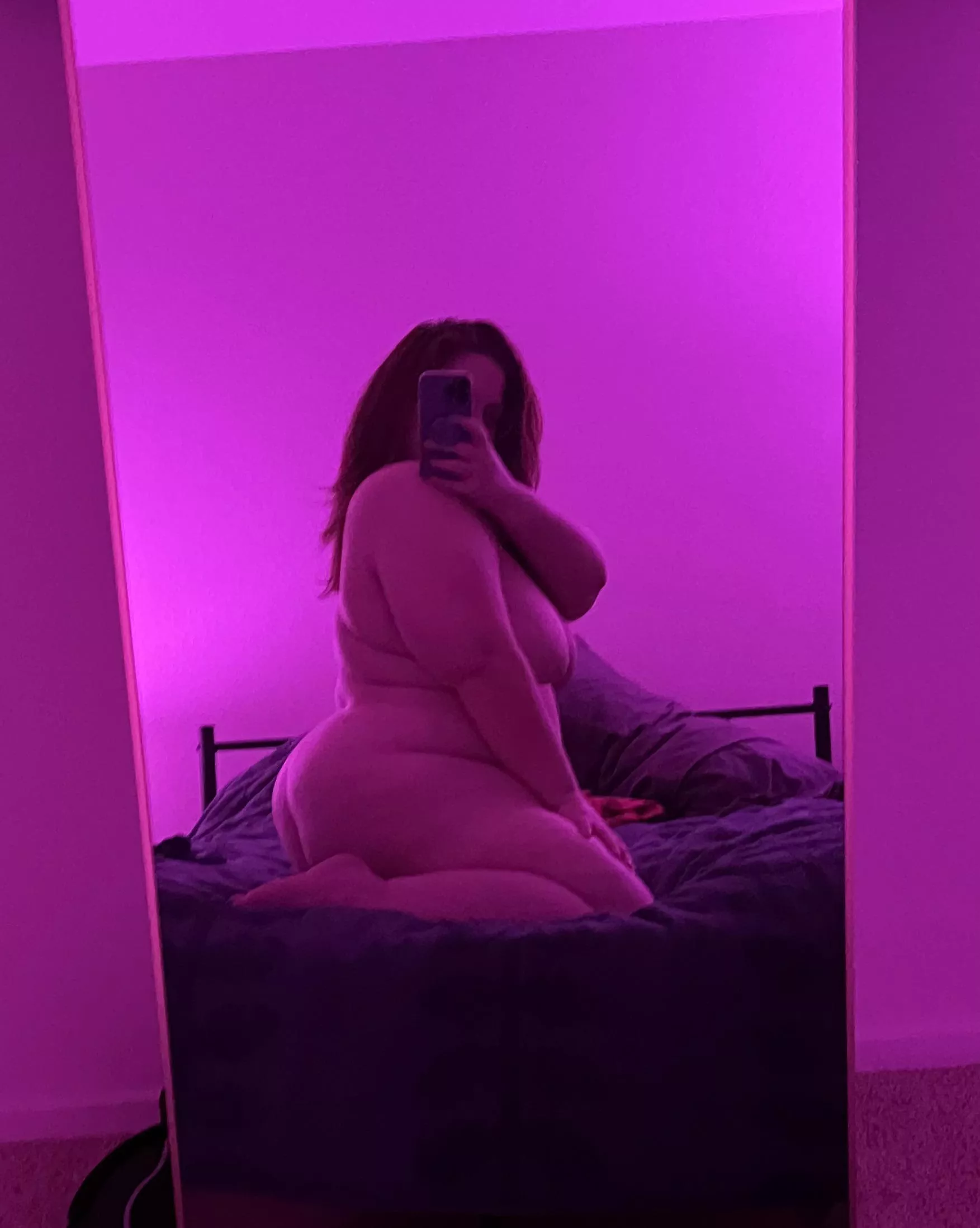 Meet me after work 😘