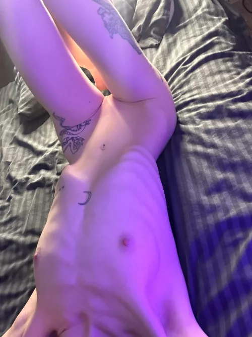 my nightly hot view in bed