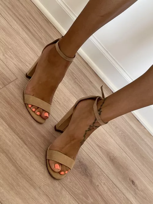 Nudes to start off the day right...