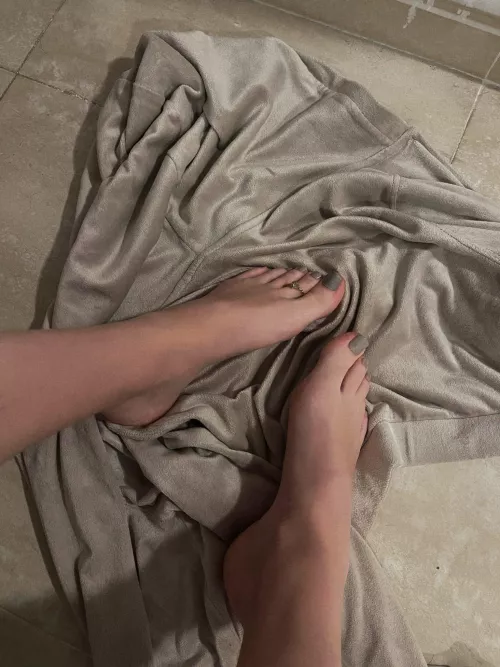 Rate my girlfriends feet OC