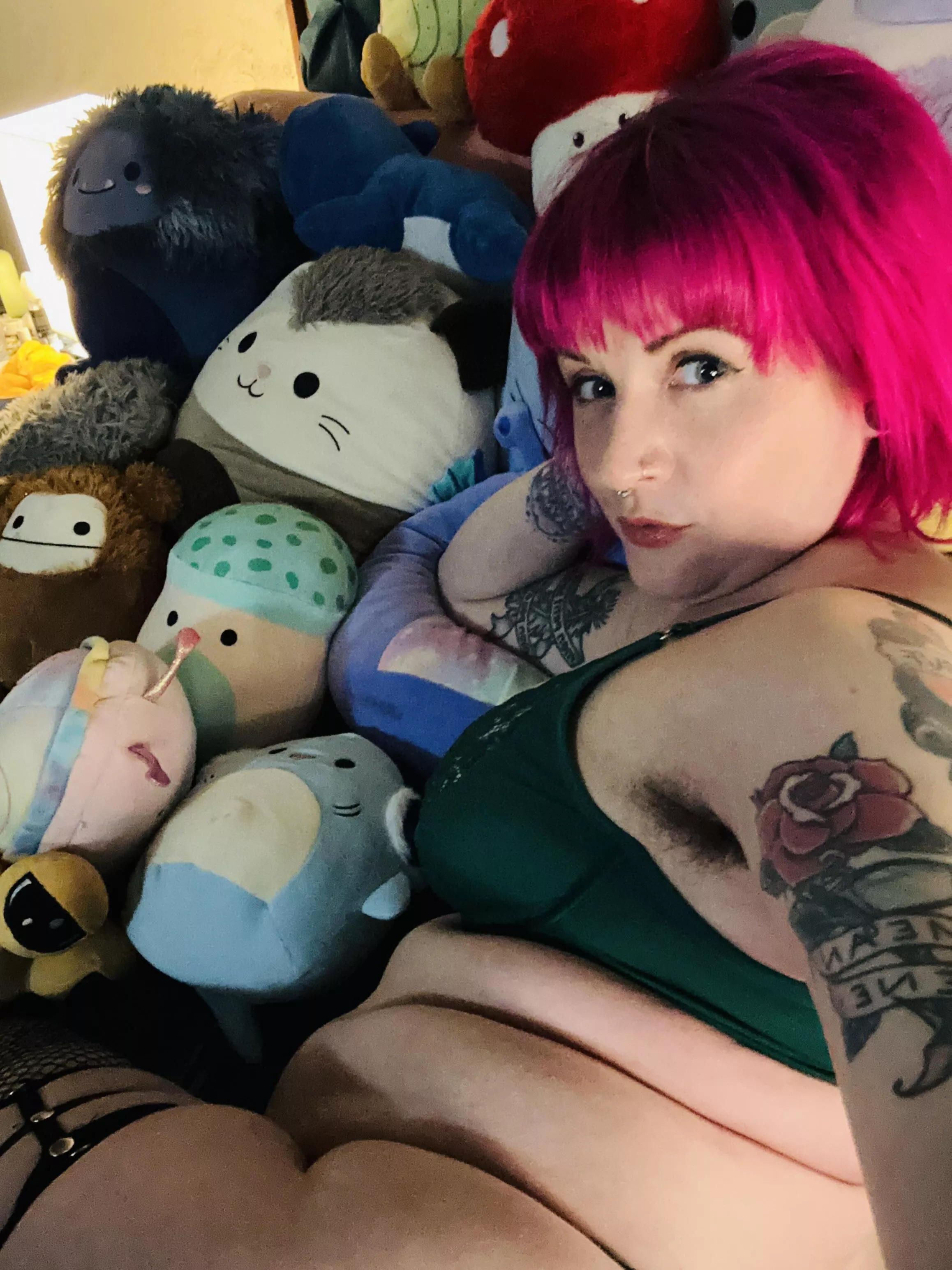 To shave, or not to shave? I like my armpits 😘