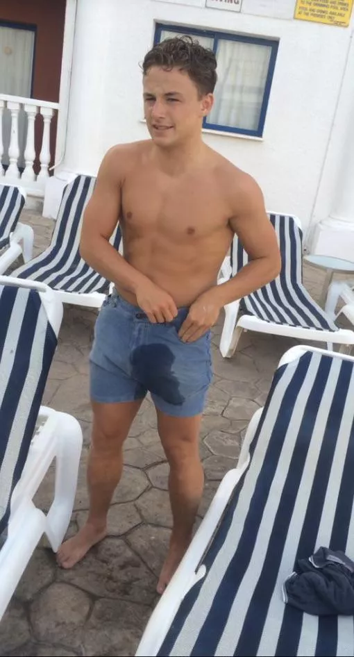 Wet Shorts 💦💦💦