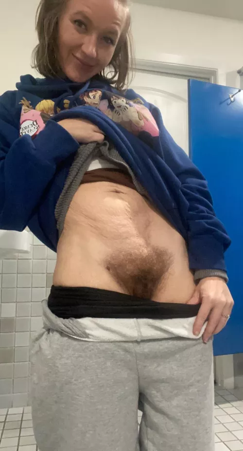 Who wants a face full of gun bush, say ME!