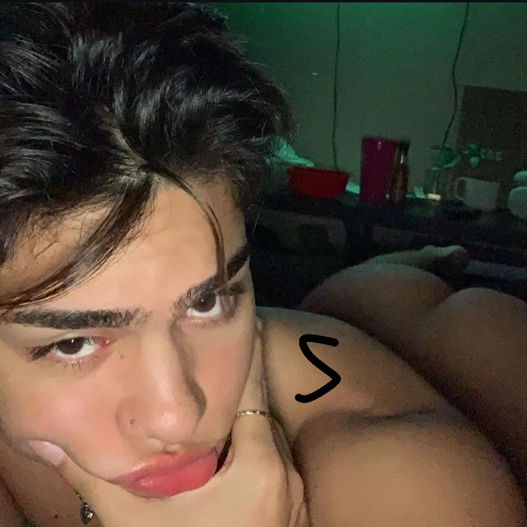 19 Instagram yvsstefan boys text me