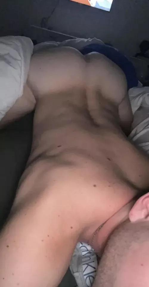 [21] Come rail my fat ass 🥺