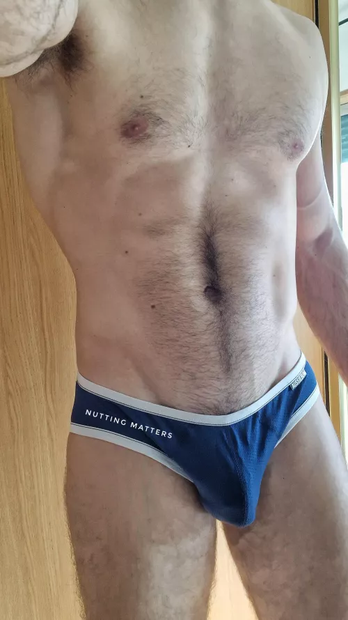 [28] Hey bro, do you mind this? I prefer to be undressed around the house