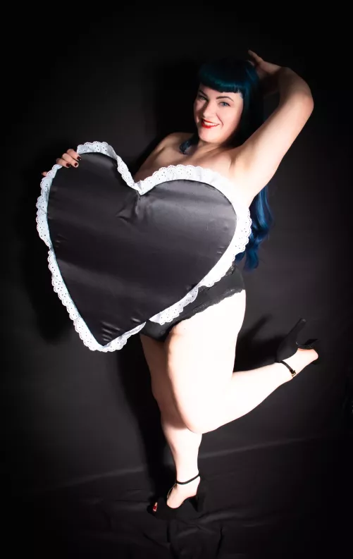 A little tbt to last February 🖤👻