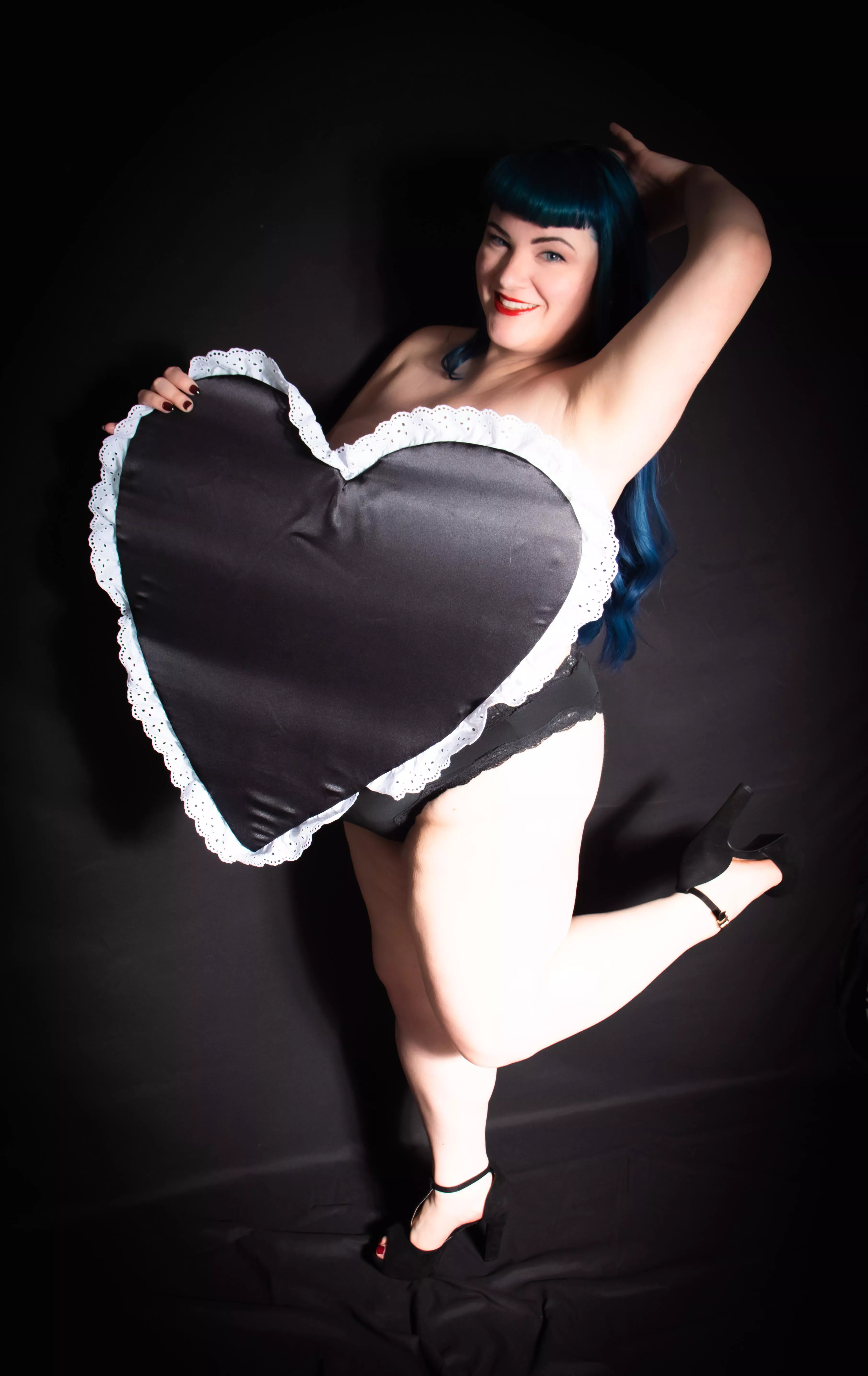 A little tbt to last February 🖤👻