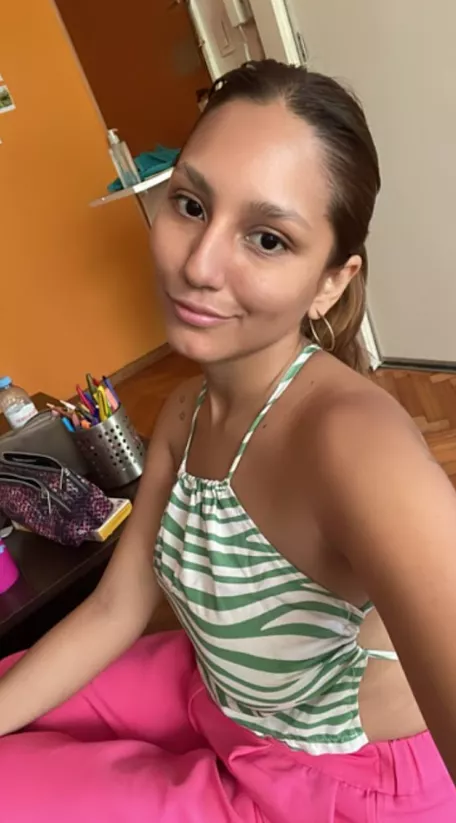 Am I hot enough to keep, please be honest