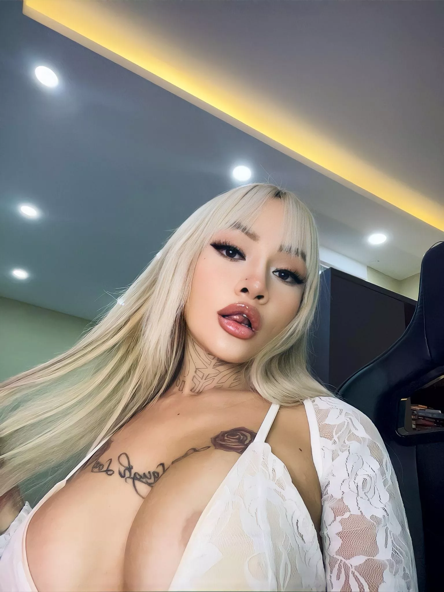 Are you ready to surrender to pleasure? 😘😉😚