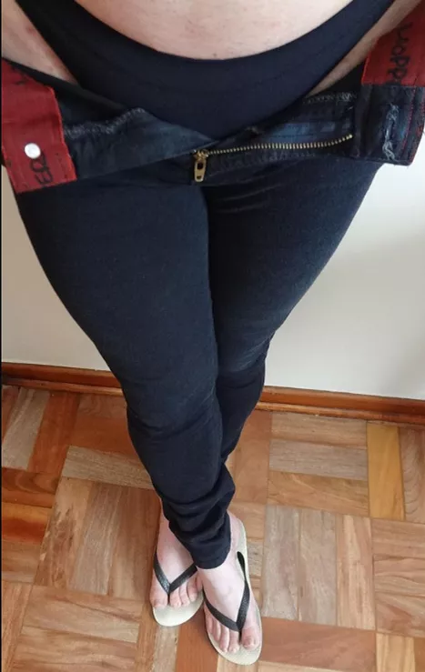 Black panties and my skinny pants!!!