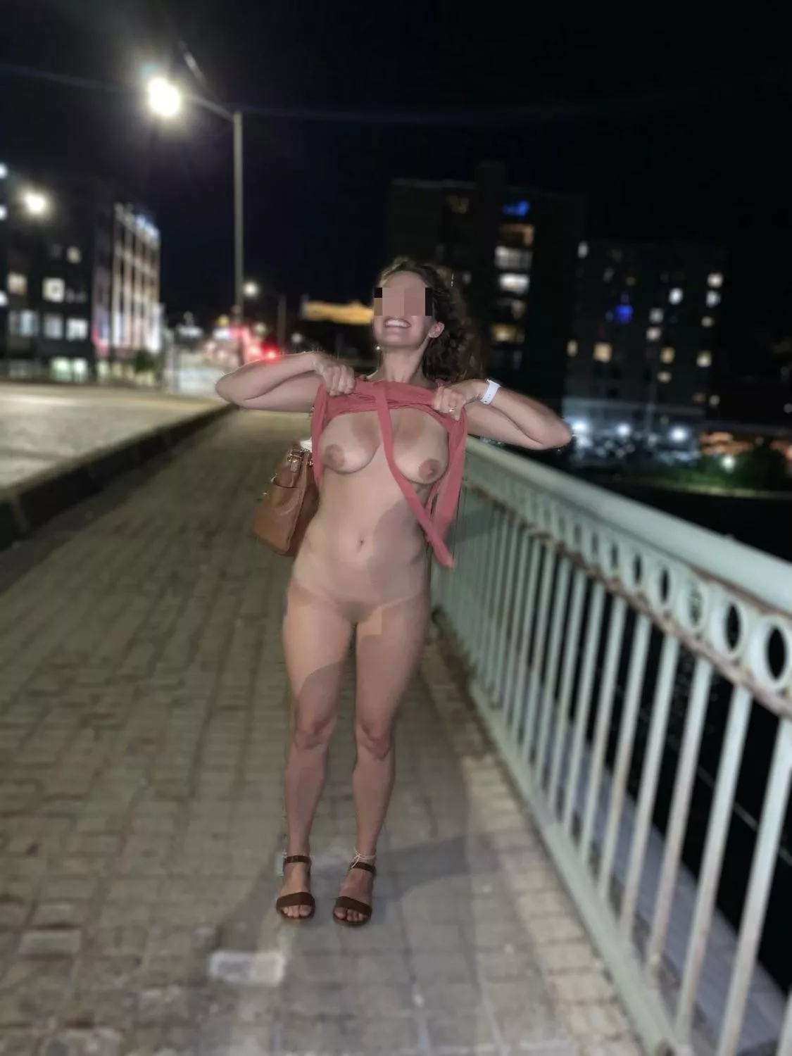 Can you tell how happy being naked and slutty in public makes me!?