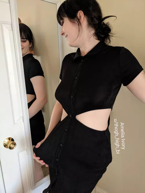 Close mouths don't get fed, let me hear you beg for it.