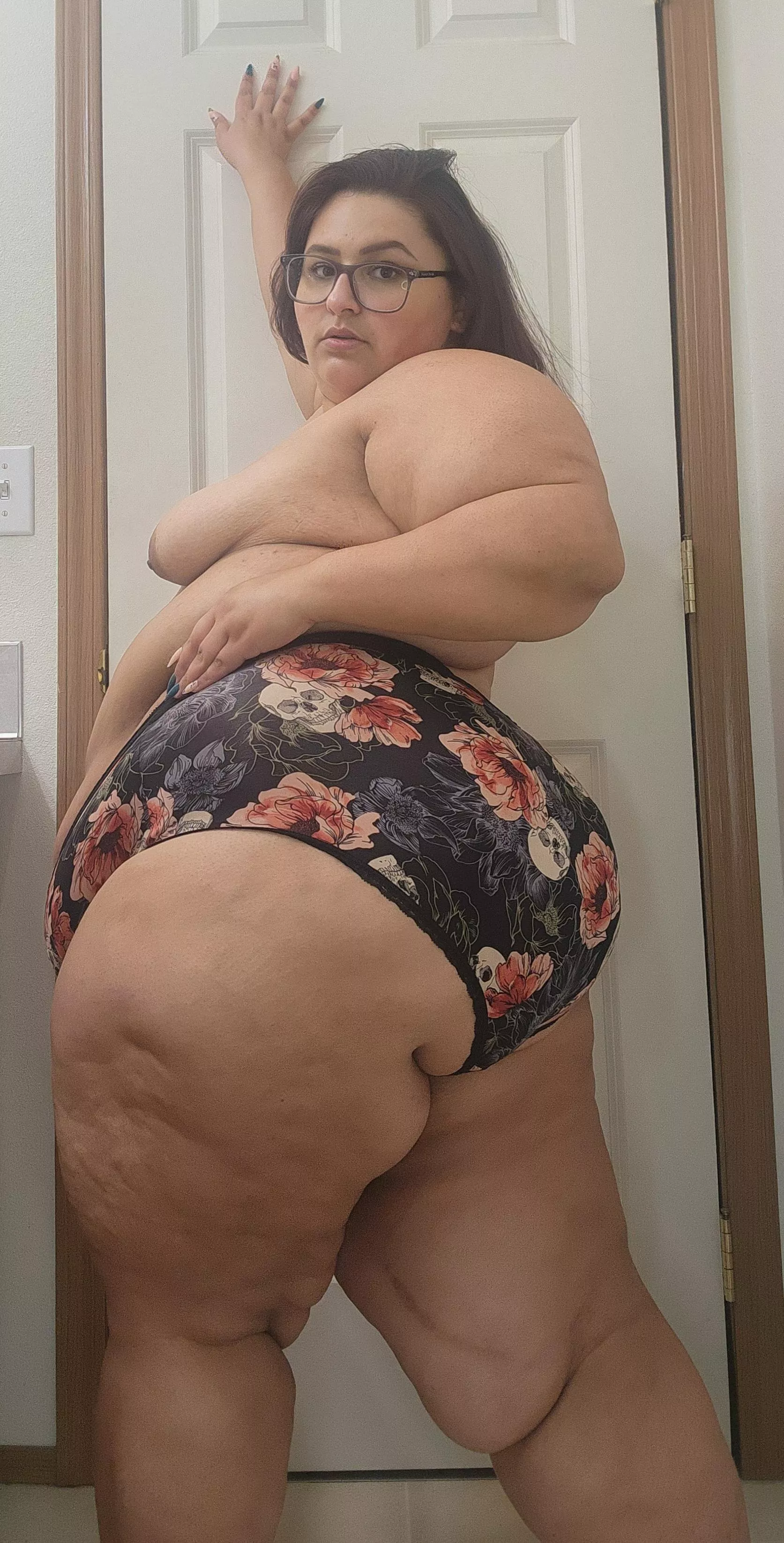 Come and take a bite 🫦 🤤