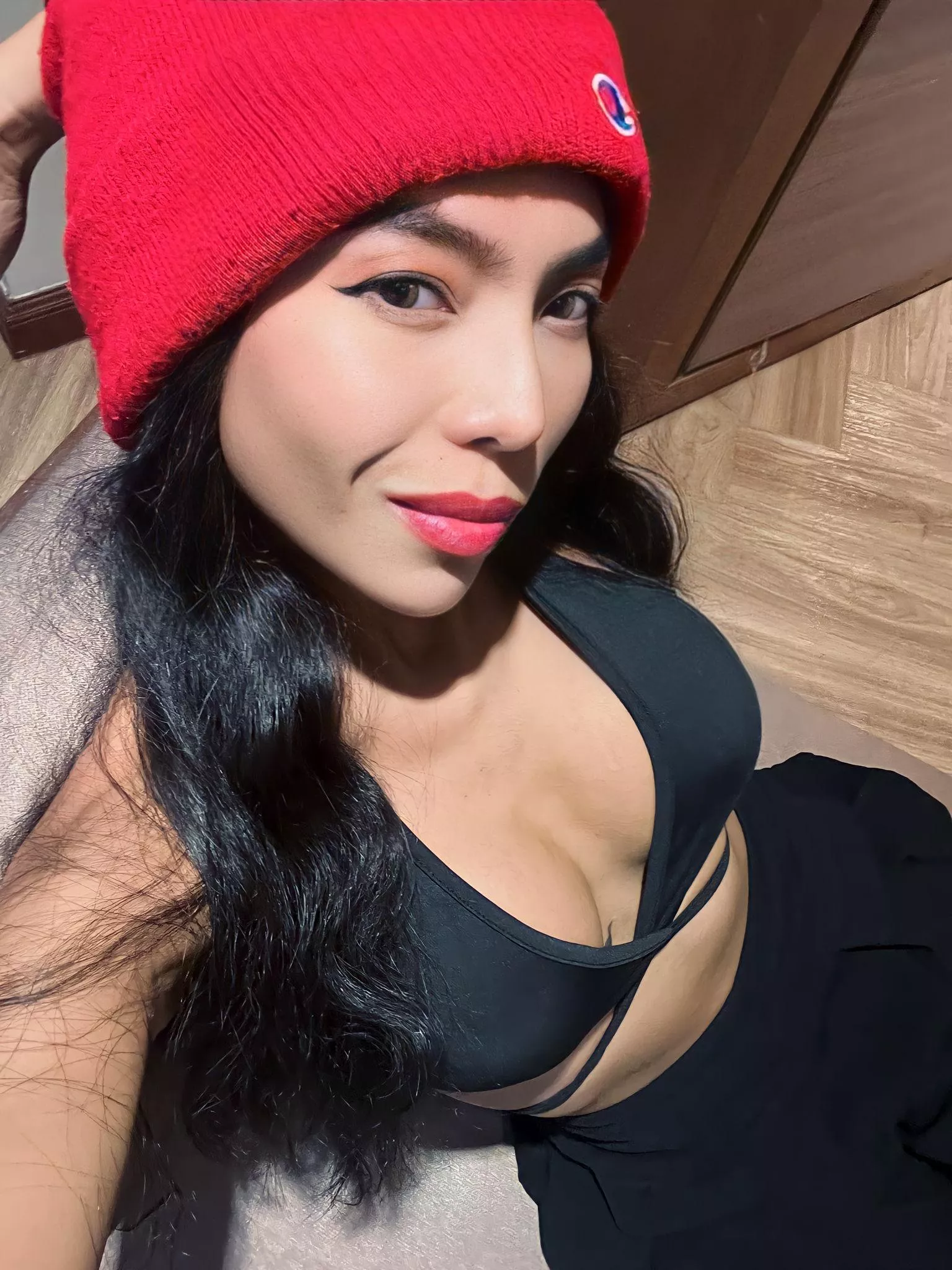 Feeling flirty, who wants to join? 😉❤️