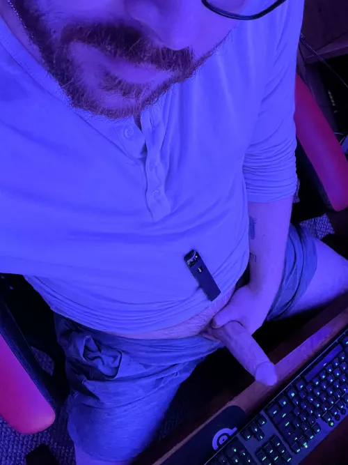 Ga[m]es and smoke after work?