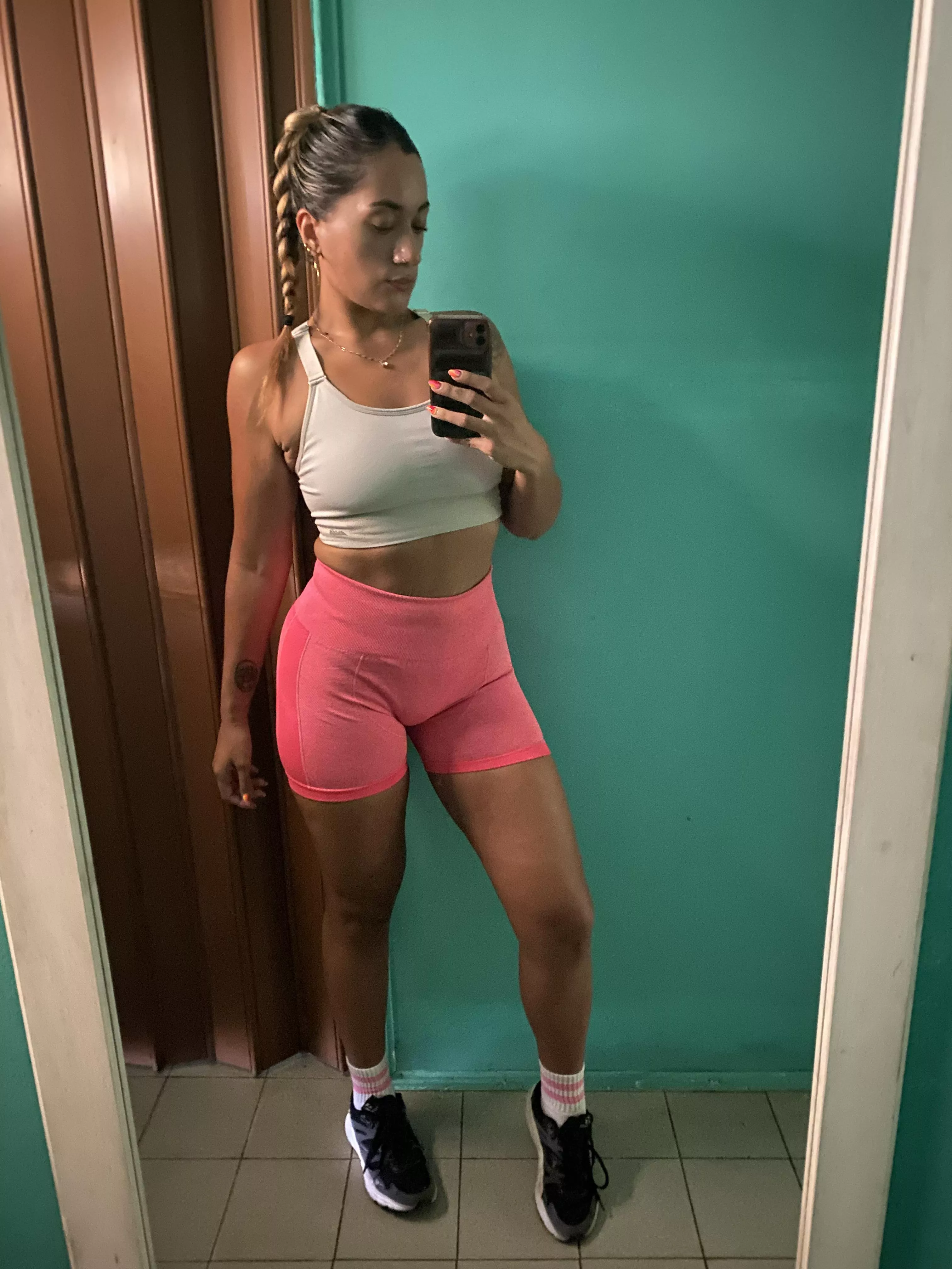 Going to the gym today with 36 °C 😮‍💨🥵😩 [F]