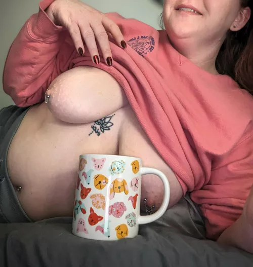 Got tickled with myself while trying to be creative. Have a great day, sexies!😘